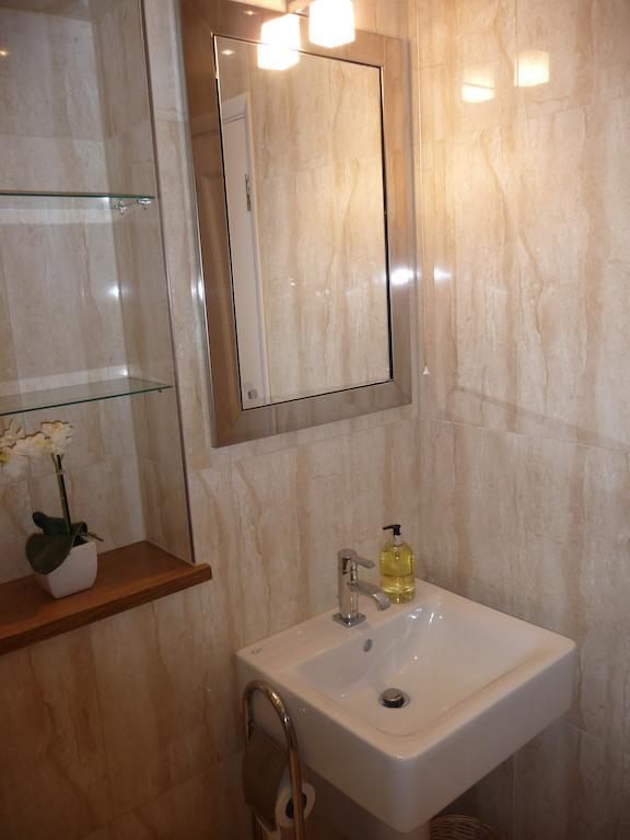 The Apartment At Hillside Lodge Broadway  Phòng bức ảnh