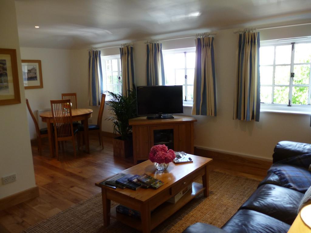 The Apartment At Hillside Lodge Broadway  Phòng bức ảnh